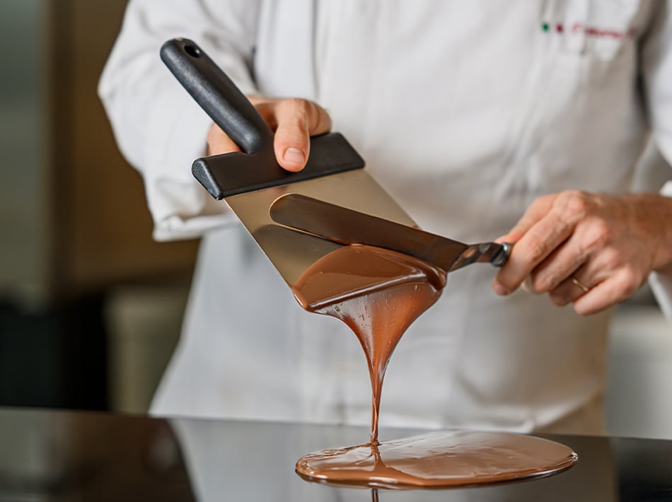 Domori-lavorazione-cioccolato-950x710px