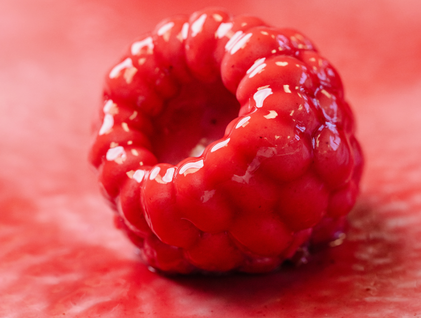 Ravifruit - Signature Fruit - raspberry on cake