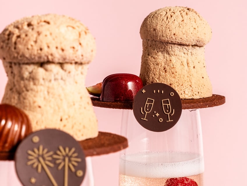 Dobla champagne decorations