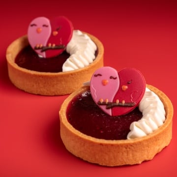 Dobla heart decorations tart