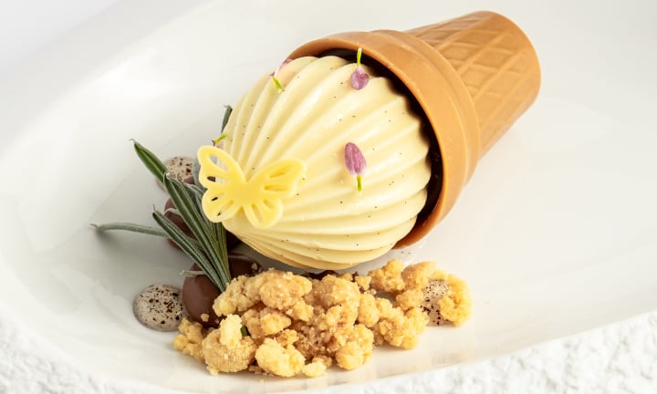 Dobla lars ice cream cone