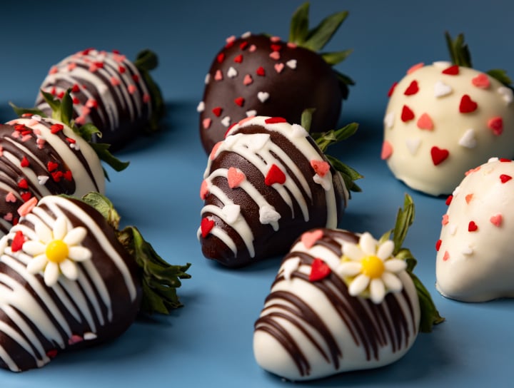 Graffiti Sprinkles strawberry coated with sprinkles