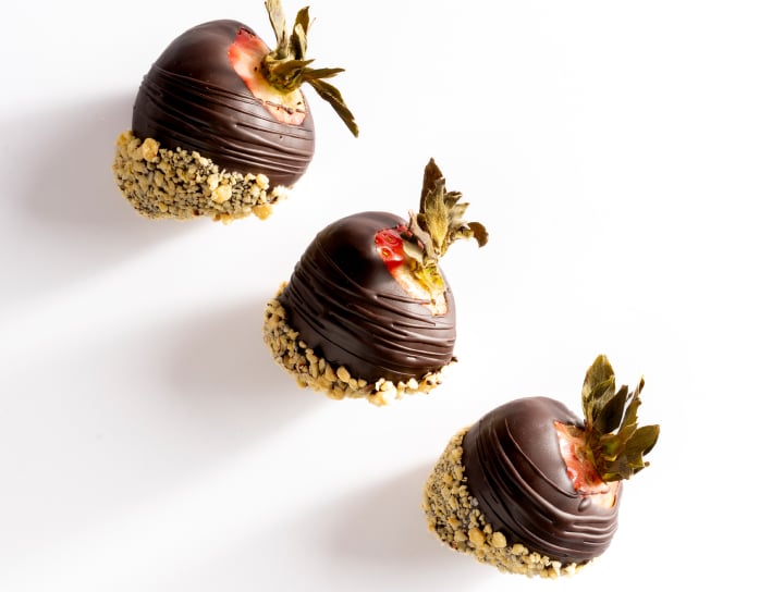 graffiti sprinkles strawberry chocolate with nut crunches