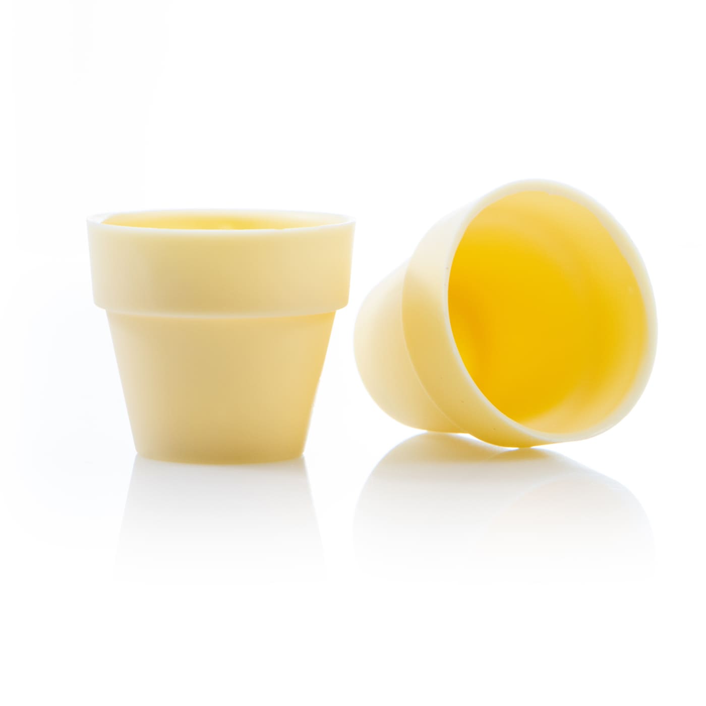 Flower pot large white