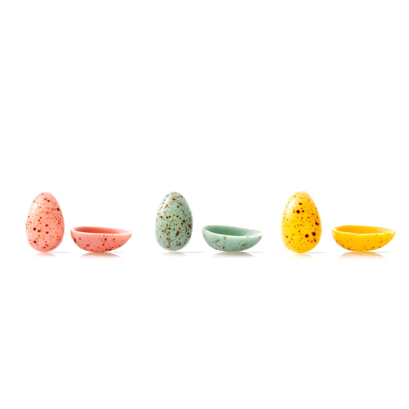 Speckled eggs assortment